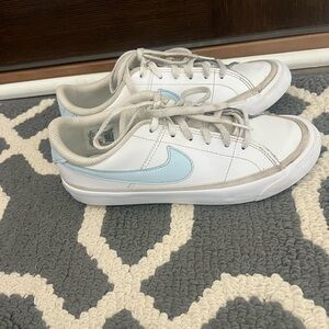 Nike big kids court legacy White and Blue Sneakers
